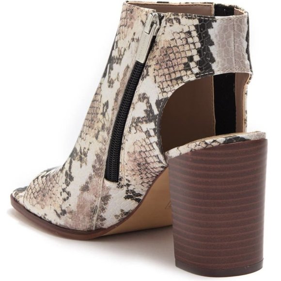 NEW Kensli Sandal VINCE CAMUTO Taupe Size 7, 8, 9 and 10 - Picture 3 of 12